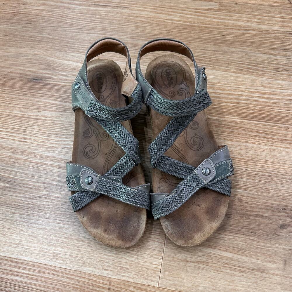 Taos Trulie Sandals in Gray Woven Straps Adjustable Women’s 8-8:5 -